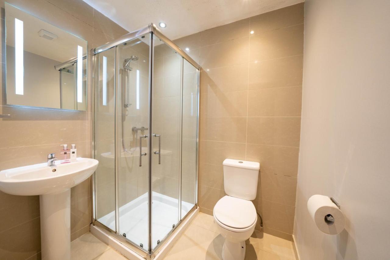 Family Apartment Sleeps 6 In Botanic Queens Area Belfast Eksteriør billede