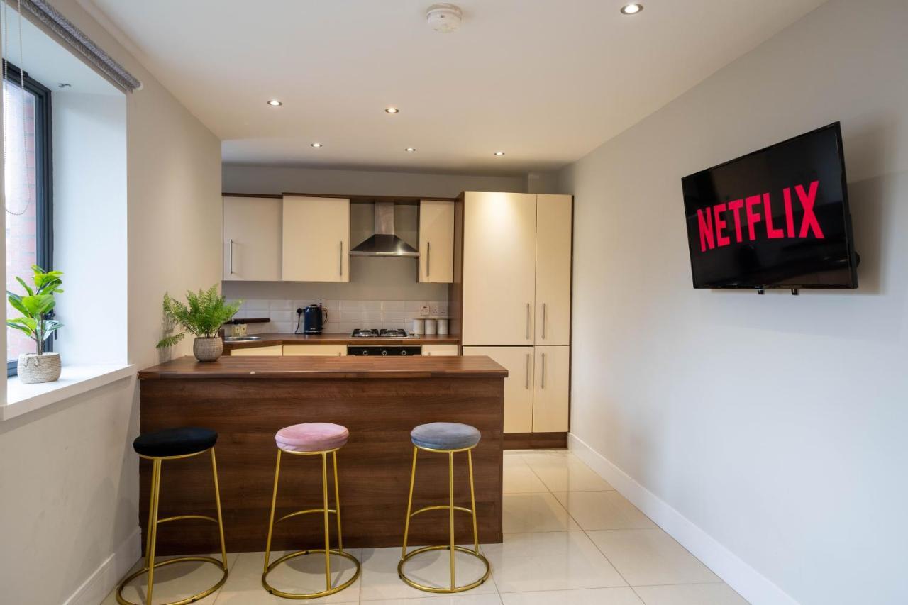 Family Apartment Sleeps 6 In Botanic Queens Area Belfast Eksteriør billede